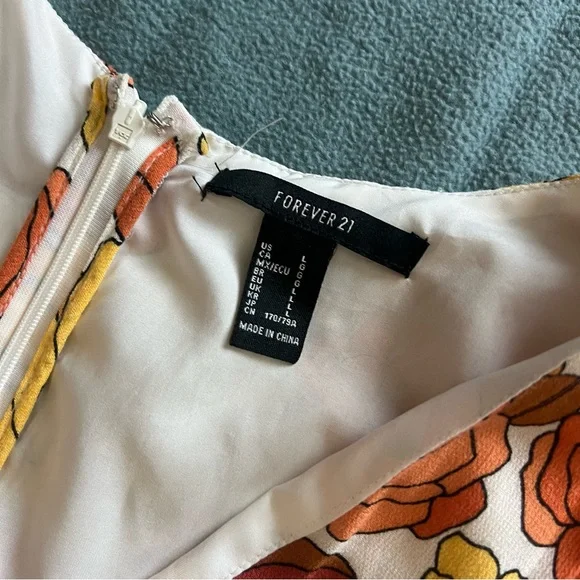 Floral Romper - Picture 2 of 4